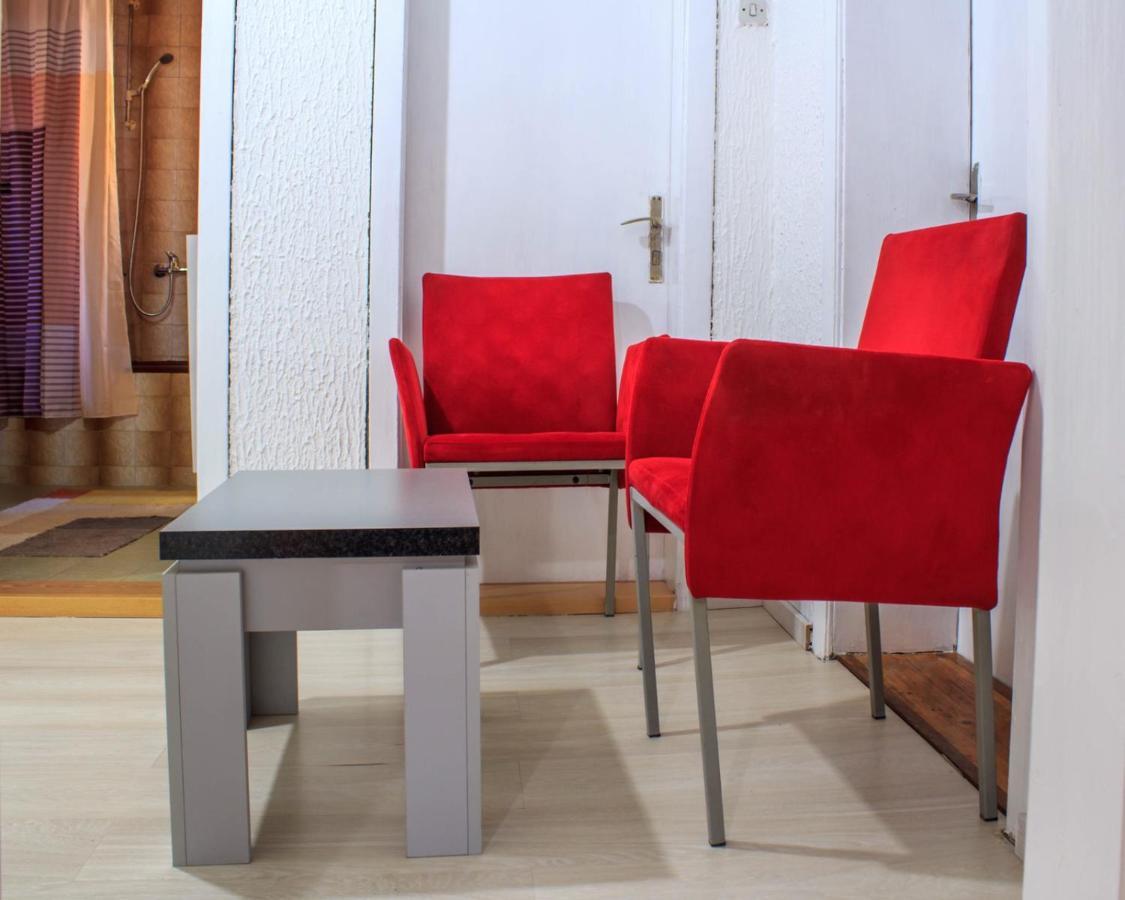 Bb Downtown Apartment Баина-Башта Экстерьер фото